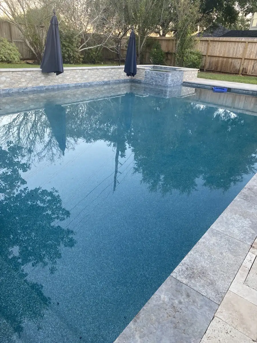 5 Swimming Pool Maintenance Tasks to Entrust to the Professionals